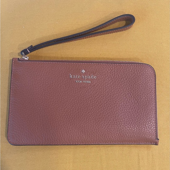 Kate Spade Tan Zip Wallet - Picture 1 of 3
